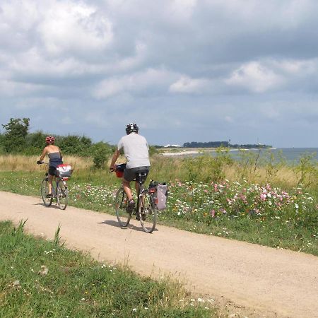 Direkt-Am-Suedstrand Burgtiefe auf Fehmarn Екстериор снимка